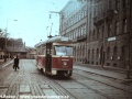 Pražský Kroužek městské dopravy uspořádal pro své členy jízdu s vozem T1 ev.č.5103, která vedla také ulicí Na Florenci, kde pózuje fotografům. | 26.3.1983