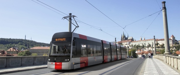 Vizualizace nové tramvaje Škoda 52T ForCity Plus Praha.