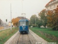 Souprava vozů T3 ev.č.6314+6312 vypravená toho dne na linku 18 zatahuje do vozovny Pankrác přes kusou kolej, na níž v tuto chvíli mění směr jízdy. | 5.10.1996