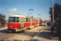 Souprava vozů T3 #6425+#6934 vypravená na linku 18 stoupá z Klárova na Mánesův most několik minut po slavnostním obnovení provozu po dokončené rekonstrukci mostu. | 27.9.1994