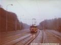 Souprava vozů T3 ev.č.6491+6490 vyjíždí jako první běžné vozy prověřit novostavbu tramvajové tratě do Řep, zde u zastávky Krematorium Motol | 21.10.1988