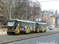 Souprava vozů T3 #6702+6664 vypravená na linku 7 míří Plzeňskou ulicí ke smyčce Kotlářka. | 12.3.2004
