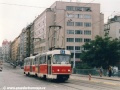 Souprava vozů T3 ev.č.6772+6762 vypravená na linku 14 přejíždí Štefánikův most. | 7.9.2002