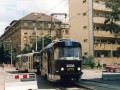 Zatím jediné využití povrchové spojky pro jednosměrné tramvaje v Plynární ulici, kdy souprava vozů T3 ev.č.6773+6775 na lince 1 opouští jednokolejný úsek vytvořený Californieny při jízdě k přesunuté zastávce Osadní | 5.8.2002