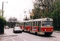 Souprava vozů T3 ev.č.6796+6797 na lince 1 projíždí ulicí U Brusnice