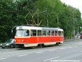 Vůz T3 ev.č.6798 vypravený na linku 25 míří od vozovny Střešovice na Prašný most | 20.6.2004