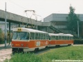 Souprava vozů T3 ev.č.6878+6840 vypravená na linku X-A, jenž v popovodňovém období roku 2002 nahrazovala trasu metra A manipuluje na vnitřní koleji smyčky Kubánské náměstí. | 7.9.2002
