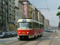 Souprava vozů T3 ev.č.6953+6954 vypravená na linku 8 míří po trati velkoplošnými panely BKV k zastávce Poliklinika Vysočany. | 26.7.2004