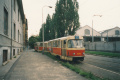 Souprava vozů T3 #6962+#6579 vypravená na linku 23 manipuluje v prostoru smyčky Vápenka. | 20. 5. 2001