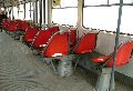 Interiér vozu T3SU ev.č.7003 s dvojicí sedadel