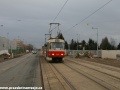 Místem, kde brzy začne výstavba zastávky Obora Hvězda a rekonstrukce tramvajové tratě uhání k Vypichu souprava vozů T3SU ev.č.7015+7016 vypravená na linku 22. | 27.2.2009