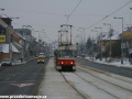 Souprava vozů T3SU ev.č.7017+7020 vypravená na linku 22 projíždí v Bělohorské ulici místem, kde vznikne odsunutá zastávka Malý Břevnov. | 6.1.2009