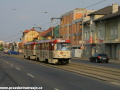 Souprava vozů T3SUCS ev.č.7106+7097 vypravená na linku 22 míří od Malého Břevnova na Bílou Horu. | 24.4.2007