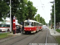 V dočasně zřízené zastávce Vítězné náměstí stanicuje souprava vozů T3SCUS ev.č.7124+7125 vypravená na linku náhradní dopravy 36. | 21.6.2010