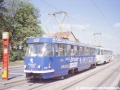 Souprava vozů T3SUCS ev.č.7176+7177 vypravená na linku 22 stanicuje v zastávce Malý Břevnov a autor fotografie přijel na &bdquo;místo činu na jízdním kole&ldquo; ... | 23.6.2005