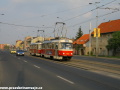 Souprava vozů T3SUCS ev.č.7200+7201 vypravená na linku 22 míří Bělohorskou ulicí ke smyčce Bílá Hora. | 24.4.2007