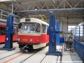 Odstavený vůz T3SUCS ev.č.7215 v Ústředních dílnách. | 11.5.2012