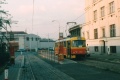 Vůz T3SUCS-DVC ev.č.7251 nasazený na denní části svého nočního výkonu v podobě vypravení na linku 18 manipuluje na vnější koleji smyčky Vozovna Pankrác. | 26.7.1999