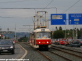 Souprava vozů T3SUCS ev.č.7270+7271 vypravená na linku 22 uhání otevřeným svrškem v Bělohorské ulici od Vypichu k zastávce Obora Hvězda. | 31.8.2010