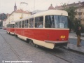 Původní vůz T3M ev.č.8029 řazený jako řízený v soupravě vozů T3M ev.č.8028+8029 na lince 22 v zastávce Malostranská | leden 1997