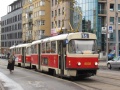 V zastávce Nádraží Vysočany stanicuje souprava vozů T3M ev.č.8038+8044 vypravená na linku 16. | 28.5.2012