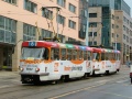 Zastávku Nádraží Vysočany opustila vozů T3M ev.č.8042+8091 vypravená na linku 8 opatřená celovozovou reklamou na v současnosti dávno zaniklý bezplatný deník 24 hodin. | 30.8.2006