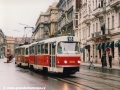 Souprava vozů T3M #8050+8020 vypravená na linku 18 opustila zastávku Staroměstská a vydává se vstříc k zastávce Karlovy lázně. | 30.11.2002