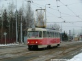 Vůz T3M ev.č.8055 za vjezdovou branou Ústředních dílen v prostoru křížové kolejové spojky. | 11.3.2005