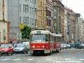 Ke křižovatce s Jičínskou ulicí před zastávkou Flora přijíždí od zastávky Radhošťská souprava vozů T3M ev.č.8057+8045 vypravená na linku 11. | 18.6.2004
