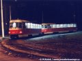 Souprava vozů T3M2-DVC ev.č.8063+8077 vypravená na linku 52 manipuluje v původní smyčce Hlubočepy v první den roku 2000. | 1.1.2000