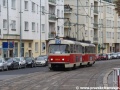 Souprava vozů T3M ev.č.8064+8005 vypravená na linku 25 míří k zastávce U Kaštanu. | 12.10.2012