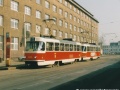 Souprava vozů T3M ev.č.8070+8105 na lince 12 stanicuje v zastávce Mostárna do centra. | 22.2.2003