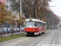 Souprava vozů T3M2-DVC ev.č.8082+8087 vypravená na linku 25 klesá Bělohorskou ulicí k zastávce Marjánka. | 12.10.2012