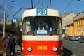 Na Sídliště Barrandov se souprava vozů T3M ev.č.8086+8031 vypravená na linku 20 bohužel ze zastávky Plzeňka nechystá. | 21.2.2004