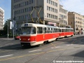 Souprava vozů T3M ev.č.8094+8020 vypravená na linku 8 vjíždí do smyčky Podbaba. | 2.9.2011