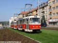 Souprava skládající se z prvního a posledního vozu T3M ev.č.8106+8005 vypravená na linku 8 projíždí novostavbou tramvajového tratě v Podbabě. | 2.9.2011