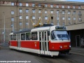 Vůz 3R.PV ev.č.8182 vypravený na linku 8 manipuluje na vnitřní koleji původní smyčky Podbaba. | 24.6.2007