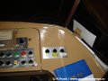 Detailní pohled na ovládací prvky na stanovišti řidiče prototypového vozu T3G ev.č.8200 | 23.11.2004