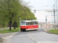 Ze středu komunikace na vlastní těleso míří u Přístaviště sólo vůz T3R.P ev.č.8211 vypravený na linku 21. | 22.4.2012