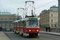 Souprava vozů T3R.P #8217+#8218 vypravená na linku 18 míří přes Mánesův most z pravého na levý vltavský břeh. | 27.1.2005