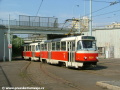 Do smyčky Nádraží Hostivař vjíždí souprava vozů T3R.P ev.č.8224+8225 vypravená na odkloněnou linku 7. | 3.5.2004