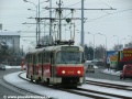Souprava vozů T3R.P ev.č.8308+8309 vypravená na linku 7 opustila zastávku Na Homoli a míří k zastávce Malešická továrna | 18.2.2005