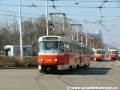 Souprava vozů T3R.P ev.č.8402+8403 vypravená na linku 12 projíždí křižovatkou dolní Palmovka do ulice Na Žertvách | 1.4.2005