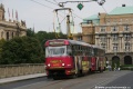 Souprava vozů T3R.P #8472+#8473 vypravená na linku 18 překonává po Mánesově mostě řeku Vltavu. | 20.7.2010