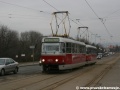 Souprava vozů T3R.P ev.č.8572+8570 v laku, který má dotvářet soupravy s vozy T3R.PLF, vypravená na linku 22 míří k zastávce Vypich. | 23.1.2009