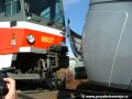 Tak takhle to nepůjde spřáhla vozu T6A5 ev.č.8607 a vozu Škoda 14T ev.č.9113 jsou ve zcela rozdílných výškových úrovních | 30.10.2006