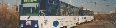 Souprava voz T6A5 ev.č.8611+8613 ještě s polepy obou vozů. | 6.4.1996