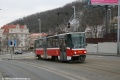 Vůz T6A5 #8623 vypravený na linku 7 stoupá Radlickou ulicí ke smyčce Radlice. | 14.2.2009