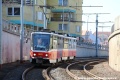 Souprava vozů T6A5 #8631+8624 vypravená na linku 26 míří ke smyčce Nádraží Hostivař. | 25.3.2012