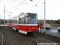 Po uvolnění vnější koleje smyčky Sídliště Řepy vycouvává jako první souprava vozů T6A5 ev.č.8636+8635 v 8:35. | 1.2.2007